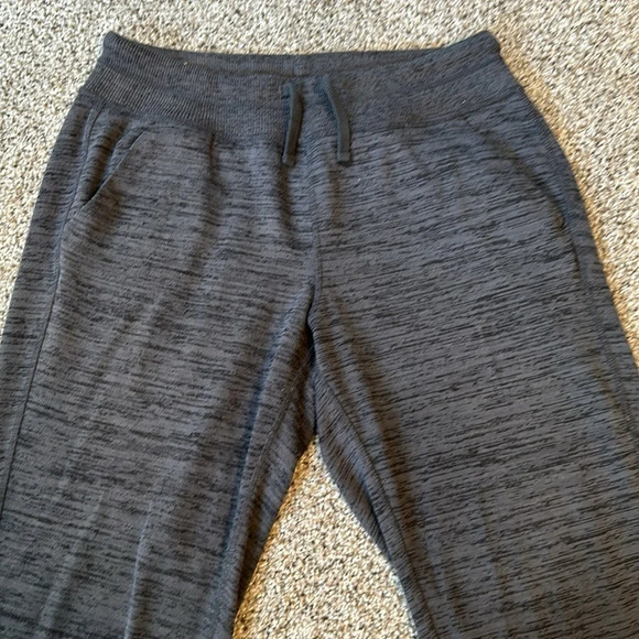 ATHLETA Cropped Space Dye Joggers, Size Small - Picture 2 of 7